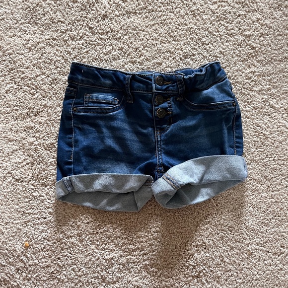 Shorts - Picture 1 of 2